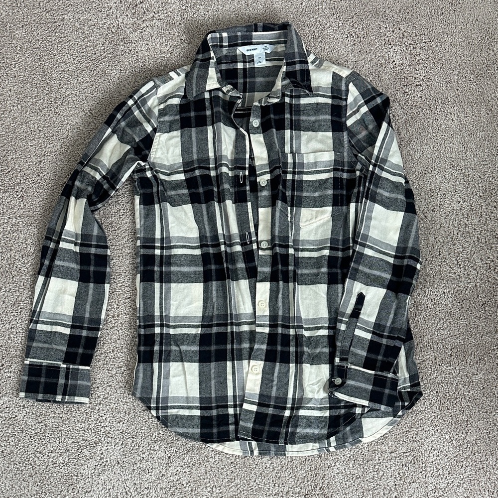 Old Navy Women’s Monochrome Plaid Shirt